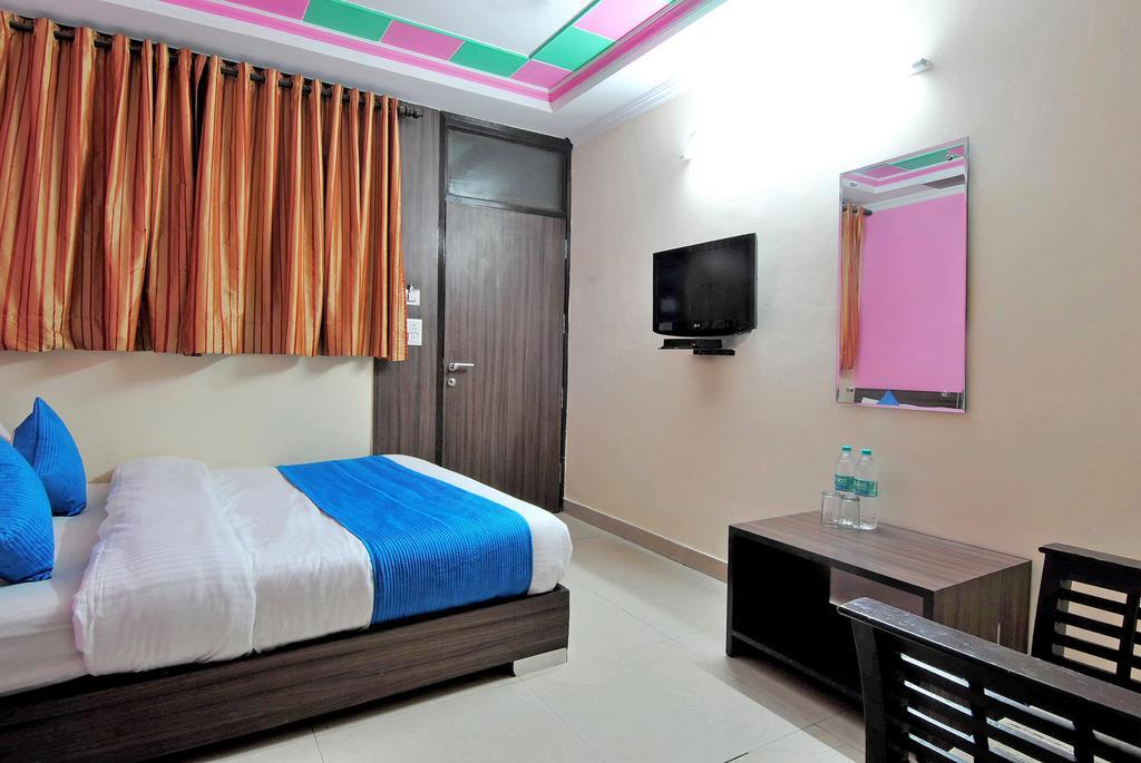 Hotel Durga International New Delhi Rom bilde