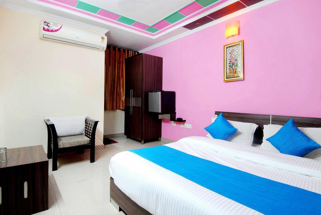 Hotel Durga International New Delhi Rom bilde